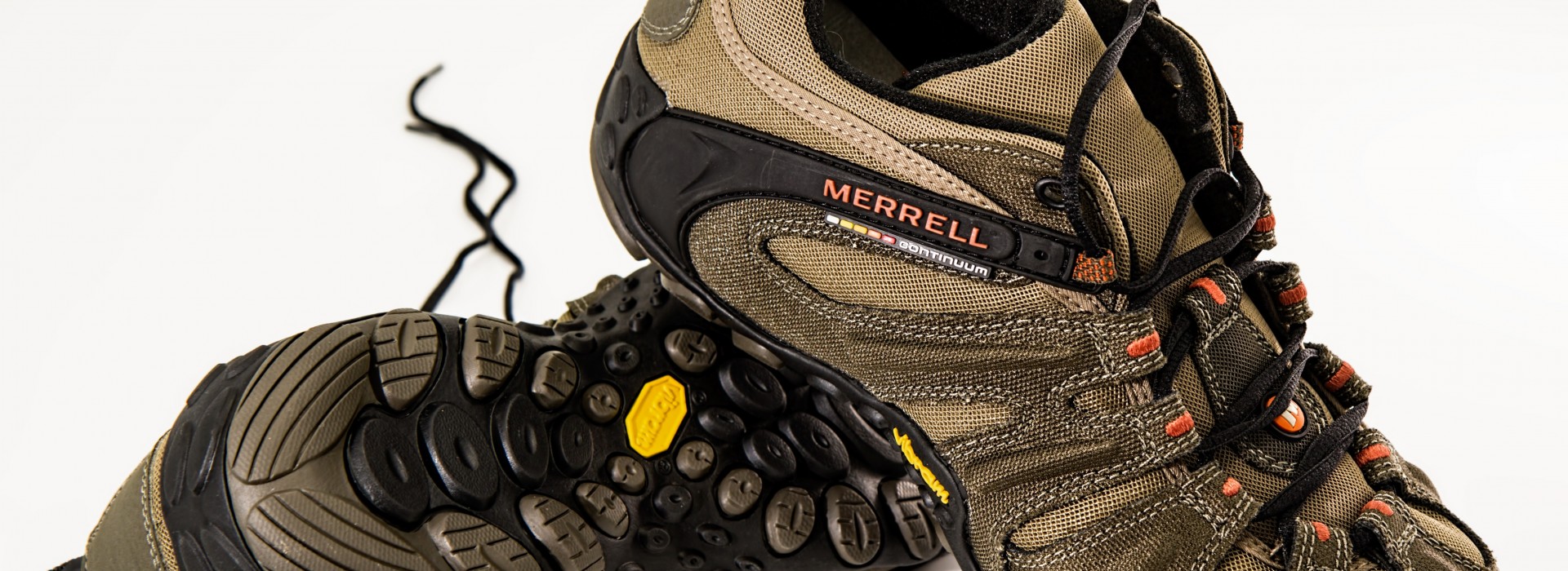 Top 10 giày leo núi, trekking, phượt tốt và bền nhất [Review]