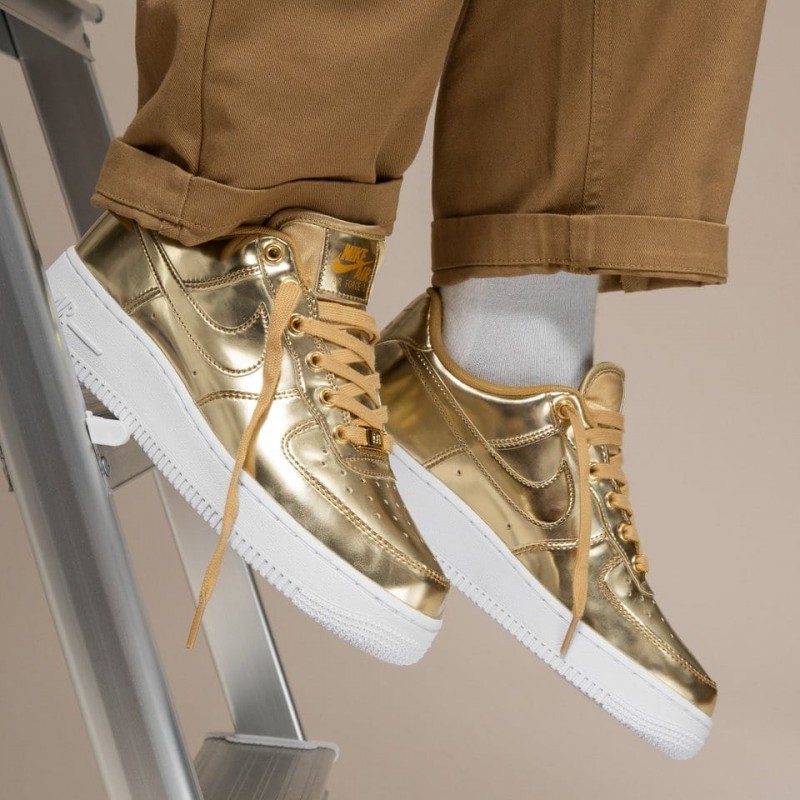 Nike Air Force 1 Low SP 'Metallic Gold'