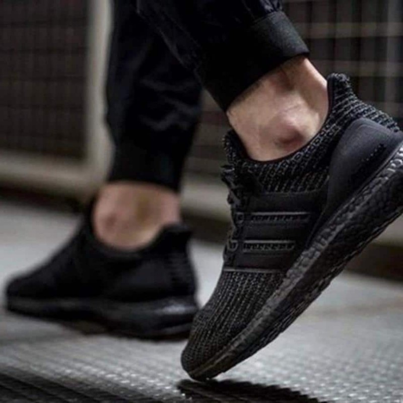 Adidas UltraBoost 4.0 ‘Triple Black’